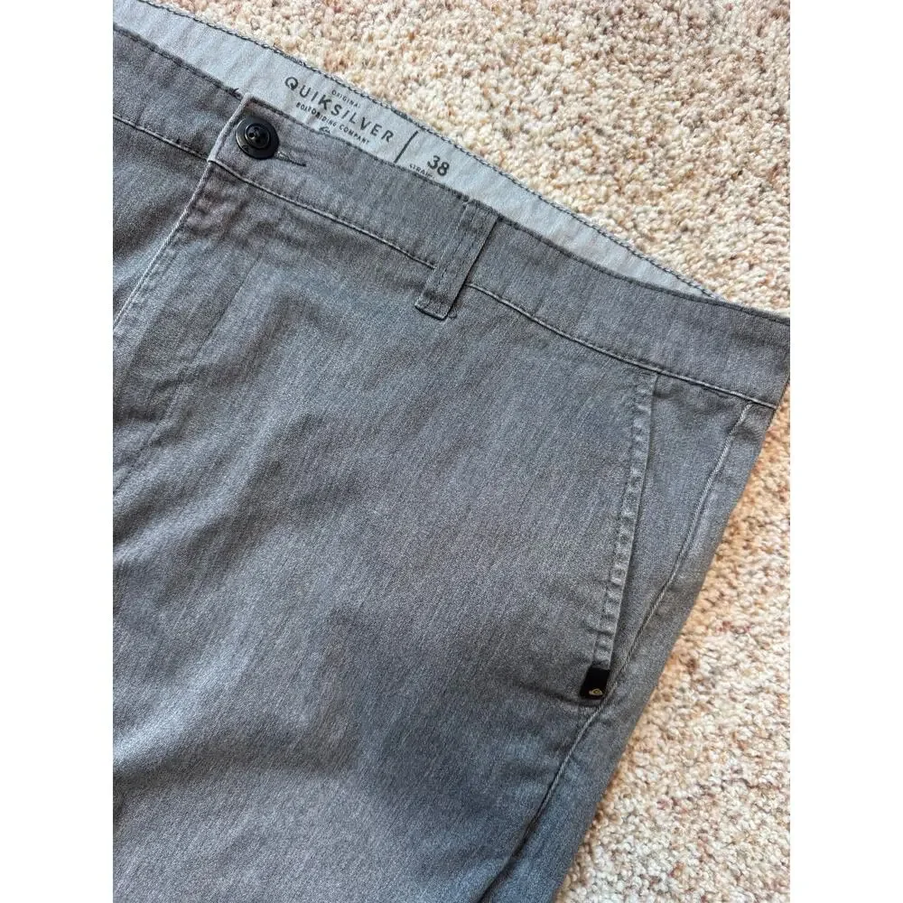 Quiksilver Mens Pants, size 38, Khaki, Straight fit; charcoal gray
